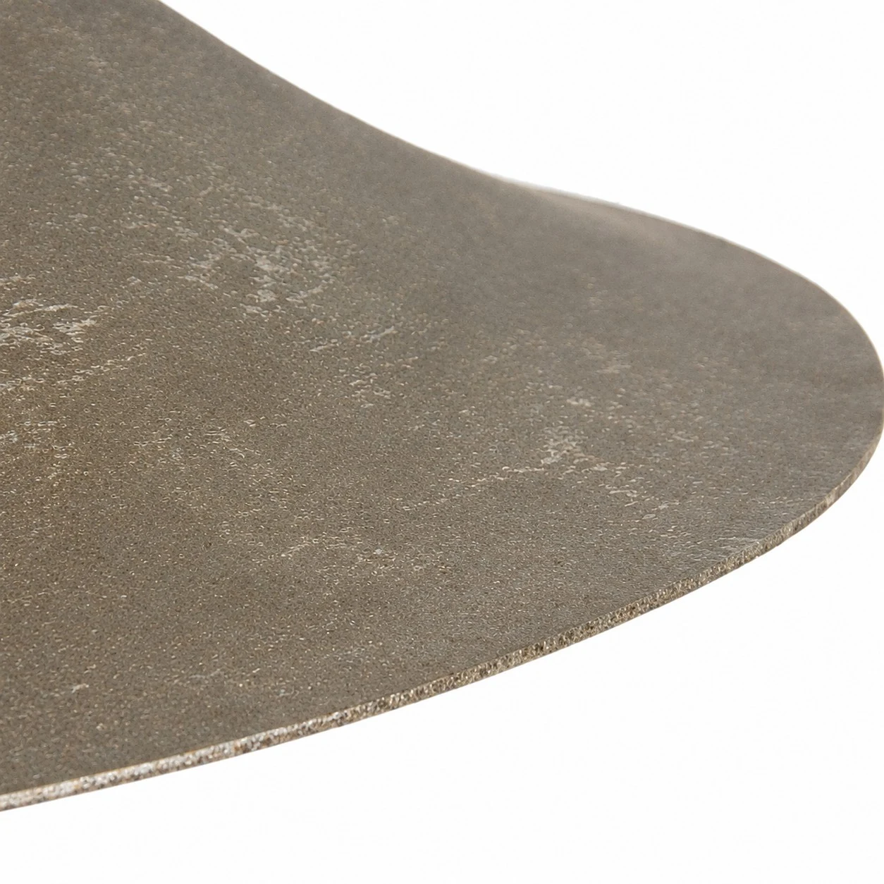 Close view of the softly weathered shade edge