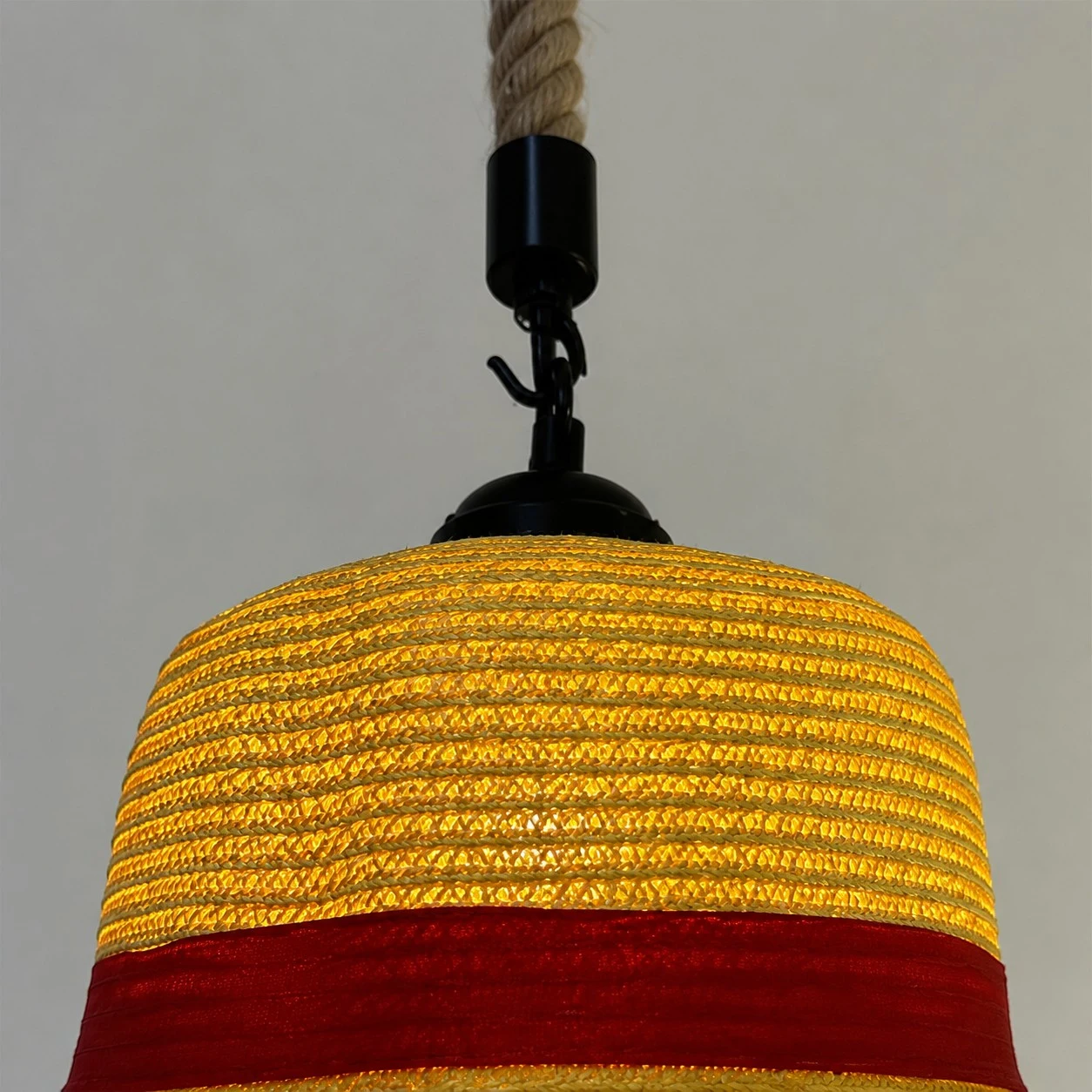 Straw hat pendant view 3